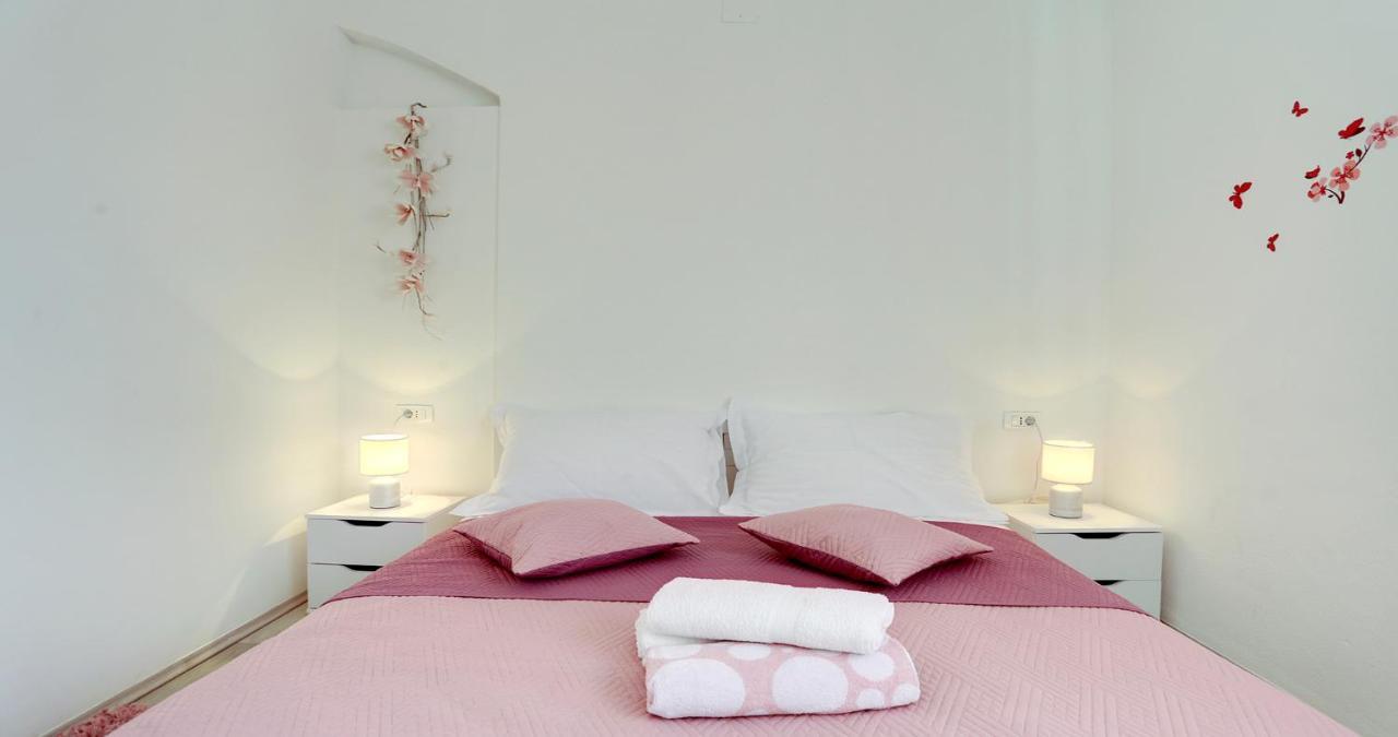 Adorable Apartment Ena Kaštela Eksteriør billede